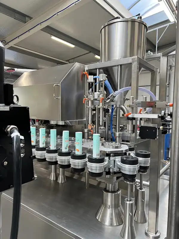 Tubenfüll- und Verschließmaschine Tubeline 6000 HS